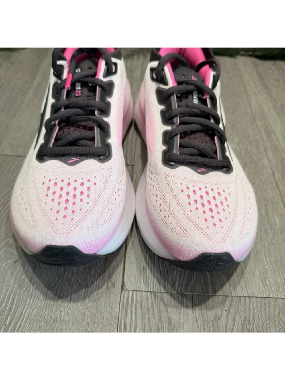 Brooks Glycerin 23 White Phantom Cyber Pink Women Sz 6 Road Running Shoe Rare